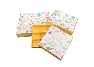Square Cardboard Chocolate Gift Boxes Packaging With Tray / Rabbits Pattern
